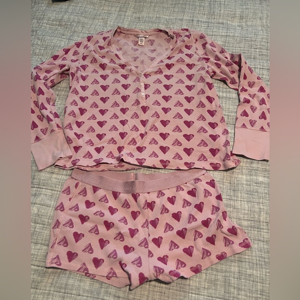 Victoria’s Secret Large pajama set waffle thermal top & shorts heart print pj